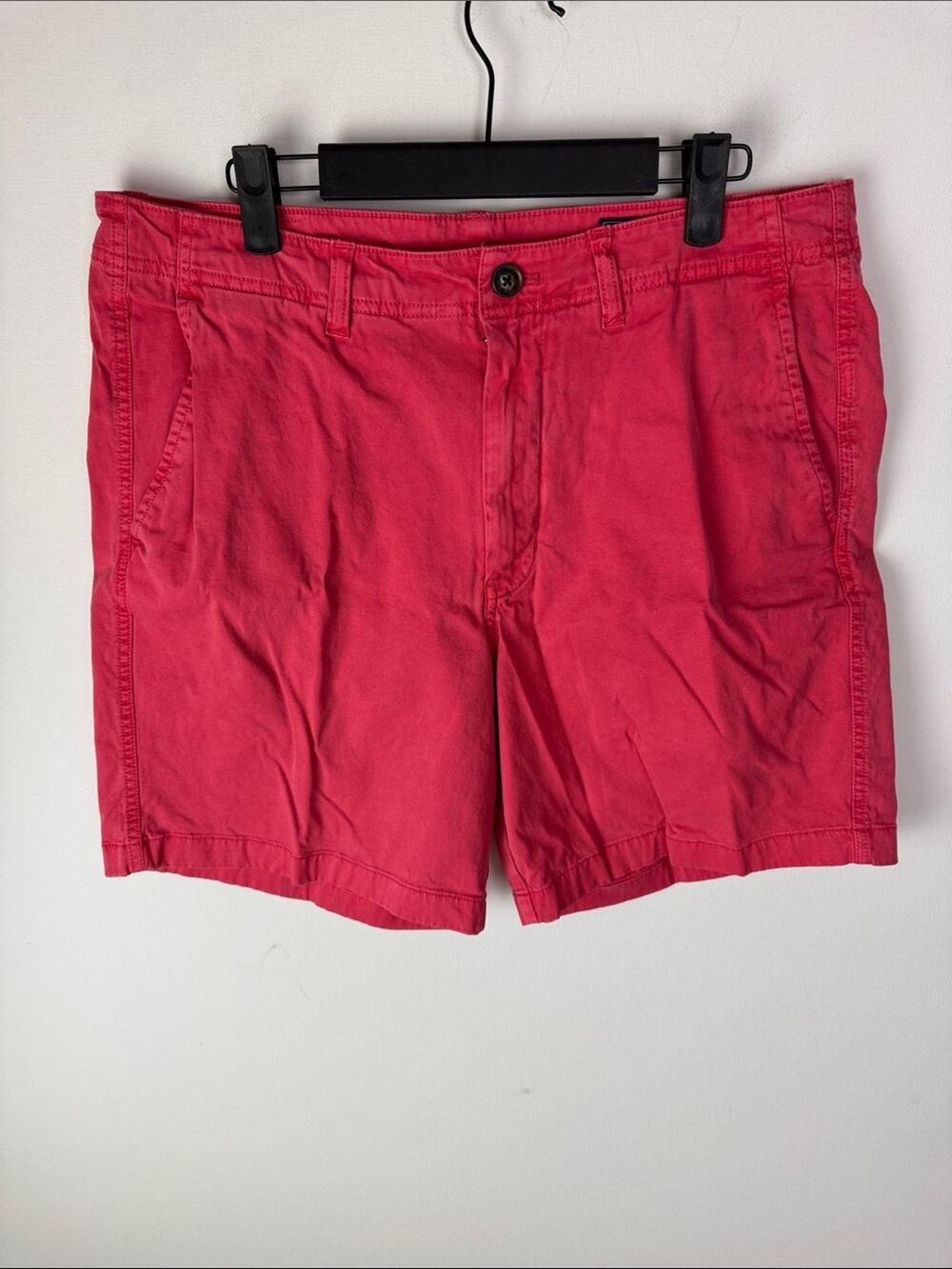 Vineyard Vines Shorts - Men's 34